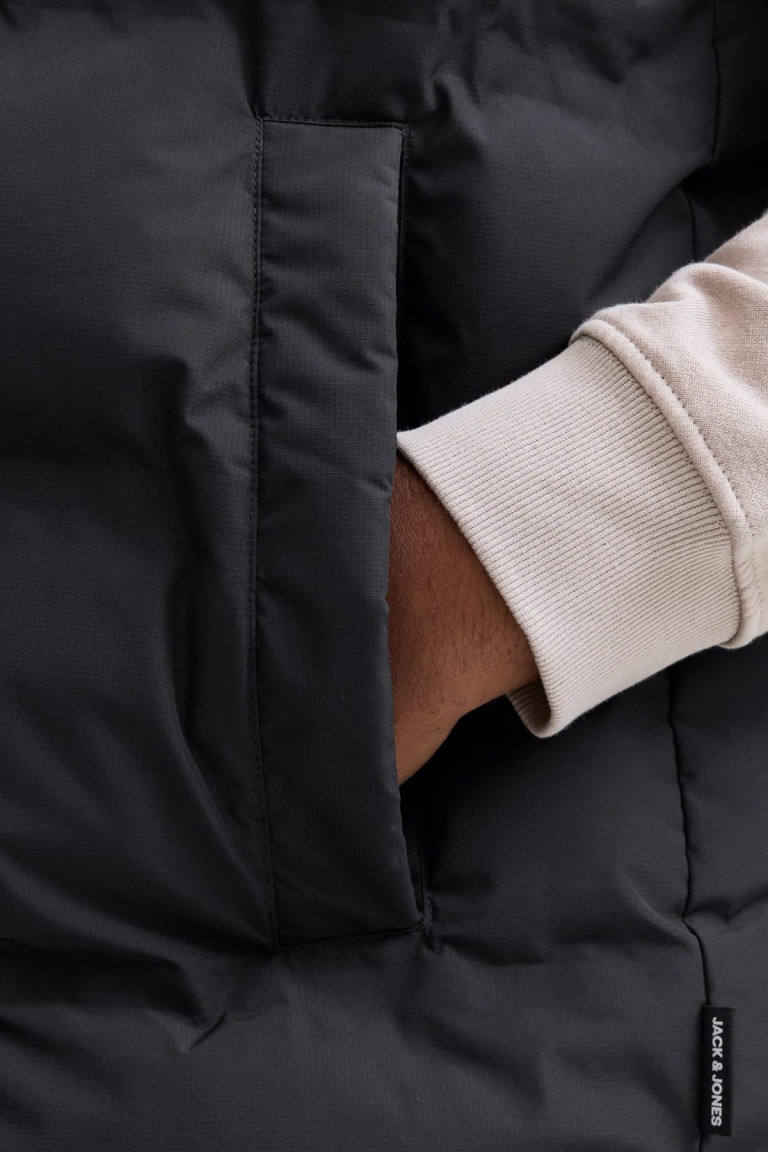 Безрукавка Jack&Jones чорна великого розміру для чоловіків