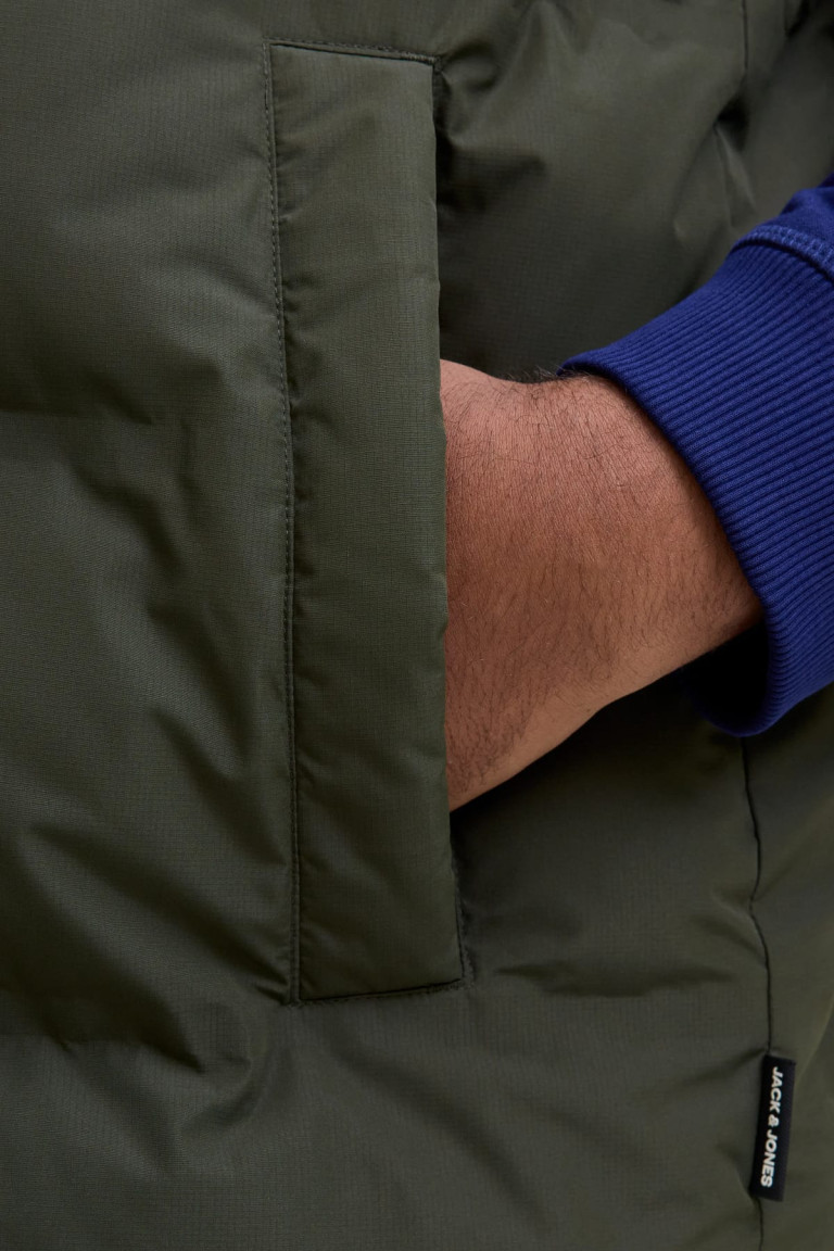 Безрукавка Jack&Jones хакі великого розміру